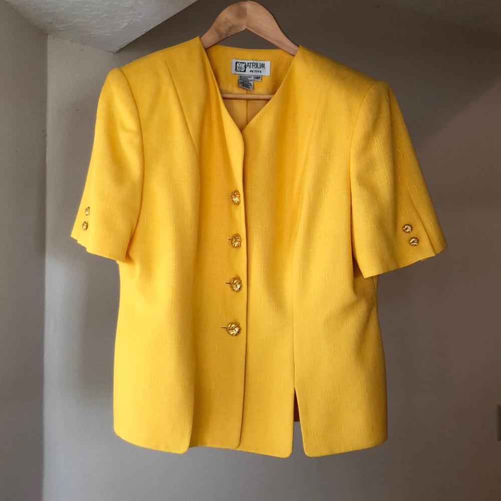 Beautiful ladies business jacket